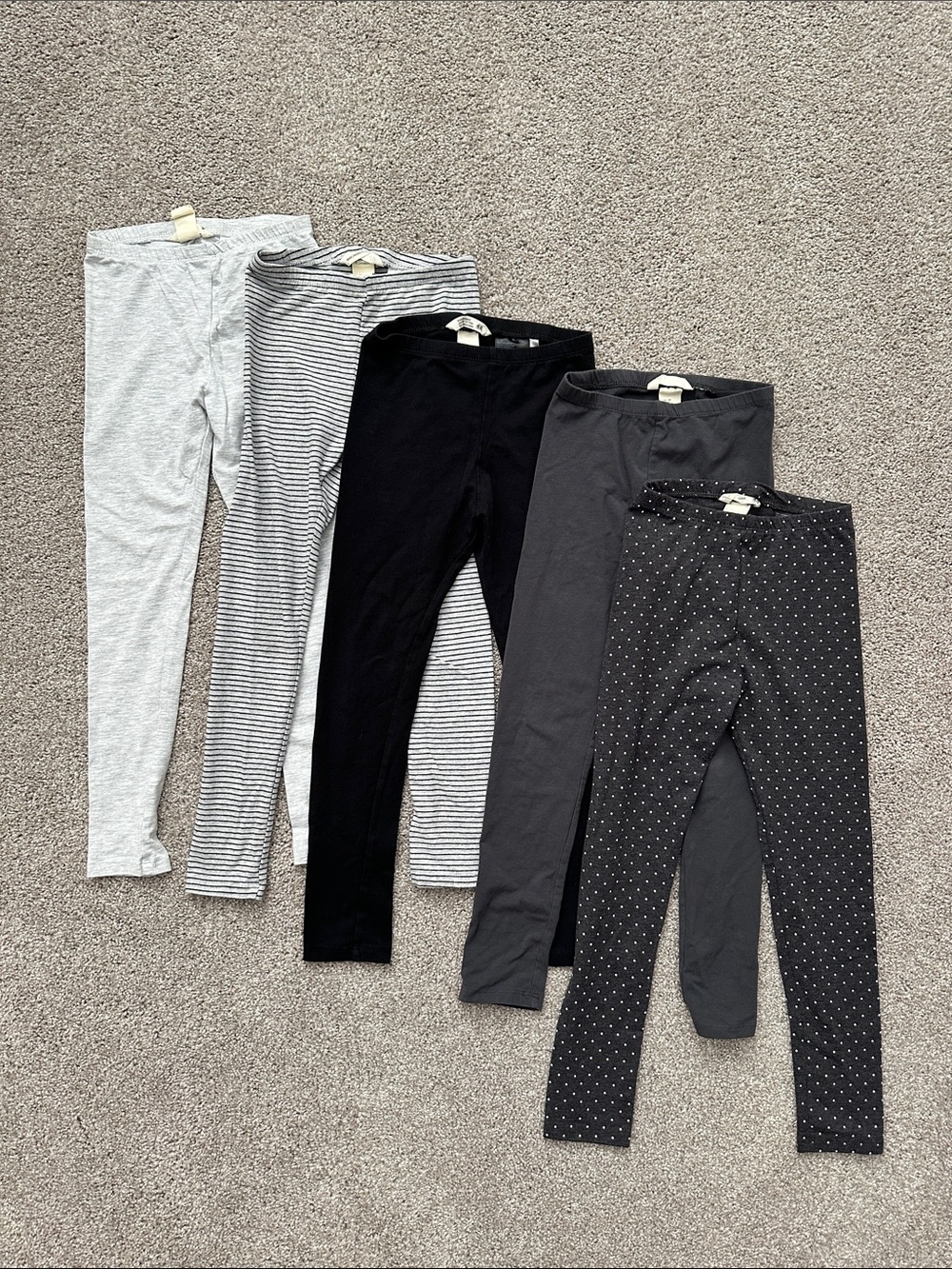 H&M Girls Leggings Pack in Black, Gray, and White Patterns - 5 Pack